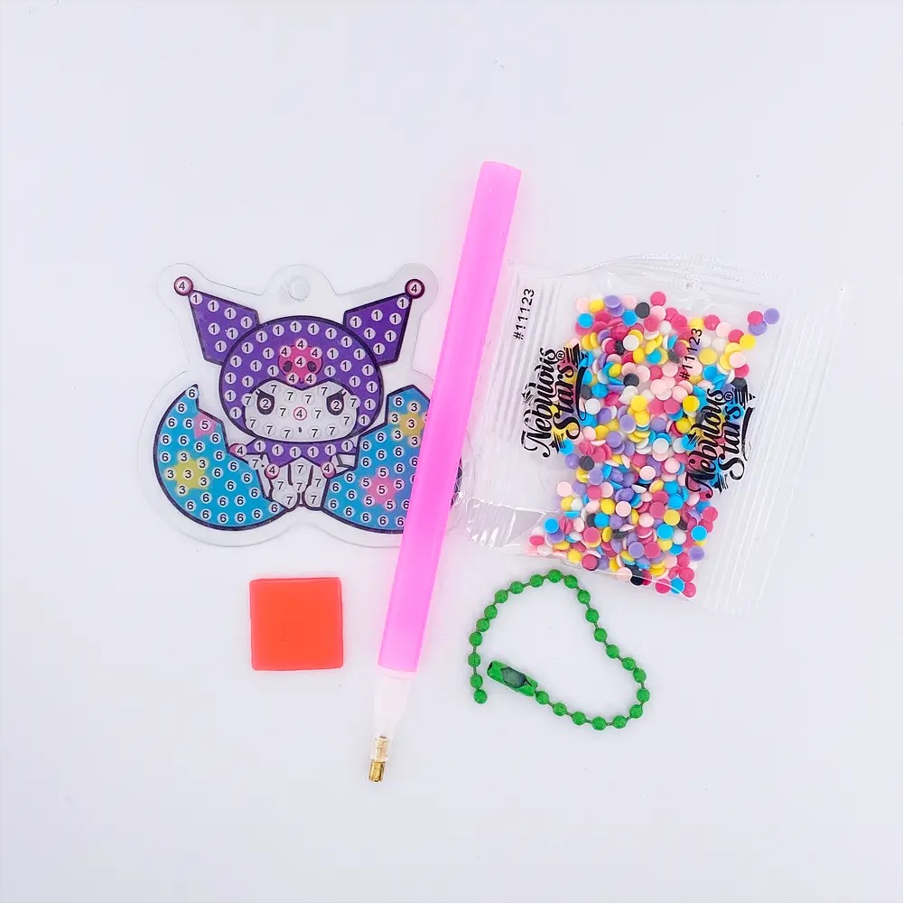 Llavero diamantes  Kuromi Huevito