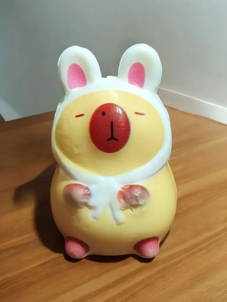 Squishy  Capibara Conejito