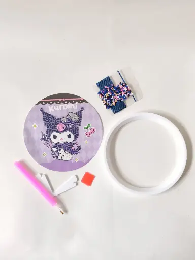 [ADOC-38] Cuadro Sanrio Redondo Kuromi Sombrero