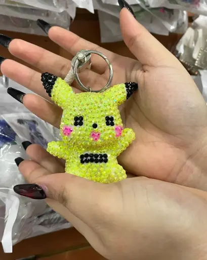 [AG121] Llavero diamond painting pikachu 